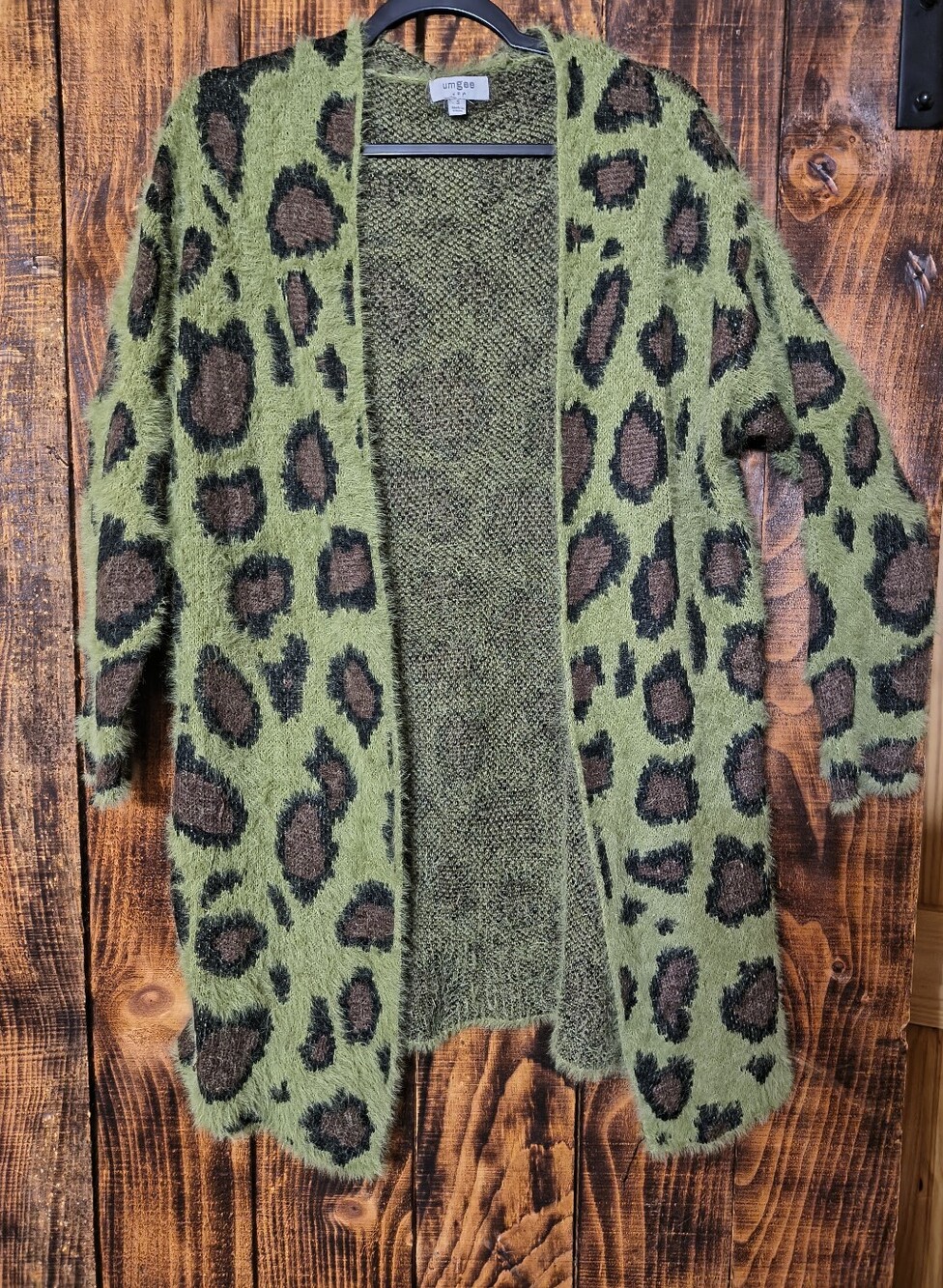 Umgee Leopard Print Fuzzy Eyelash Knit Open Cardigan Olive Green Size Small